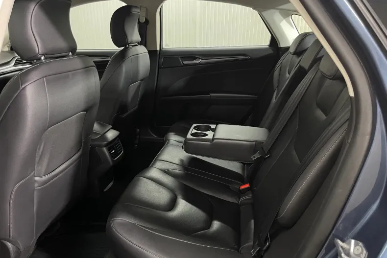 Ford Mondeo din 2022 cu 72.070 km - oferta FOR227164 - foto 11
