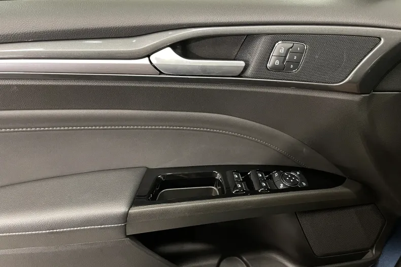 Ford Mondeo din 2022 cu 72.070 km - oferta FOR227164 - foto 23