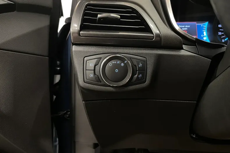 Ford Mondeo din 2022 cu 72.070 km - oferta FOR227164 - foto 24