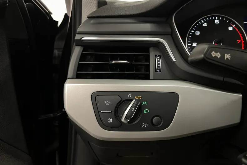 Audi A4 Limuzina din 2021 cu 65.768 km - oferta AUD227172 - foto 23
