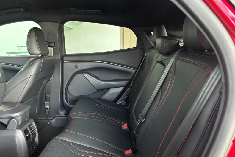 Ford Mustang Mach-E din 2024 cu 14.900 km - oferta FOR227173 - foto 11