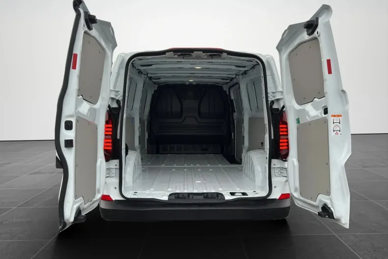 Volkswagen Transporter din 2026 cu 1 km - oferta VOL227186 - foto 8