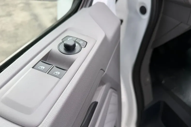 Volkswagen Transporter din 2026 cu 1 km - oferta VOL227186 - foto 30