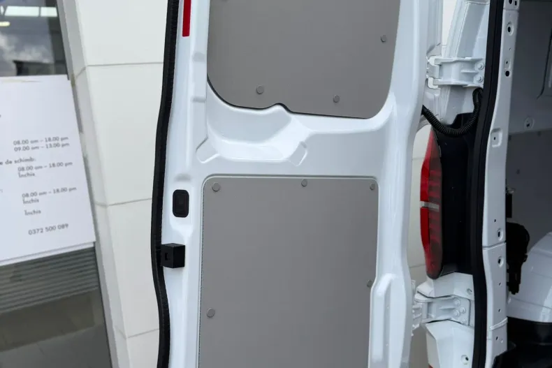 Volkswagen Transporter din 2026 cu 1 km - oferta VOL227186 - foto 35