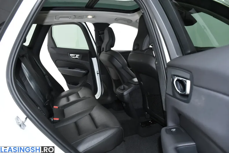 Volvo XC60 din 2022 cu 127.000 km - oferta VOL227197 - foto 6