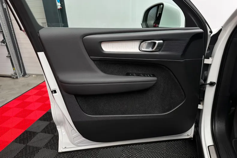 Volvo XC40 din 2022 cu 136.051 km - oferta VOL227202 - foto 21