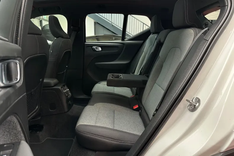 Volvo XC40 din 2022 cu 136.051 km - oferta VOL227202 - foto 22