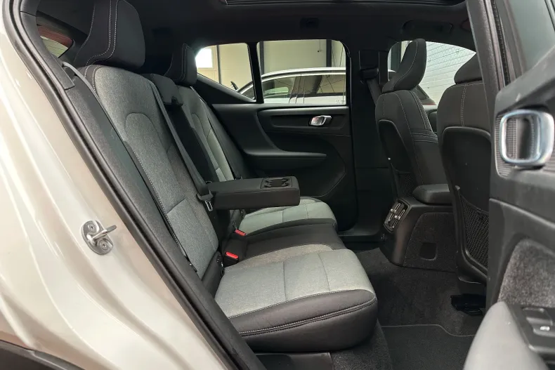 Volvo XC40 din 2022 cu 136.051 km - oferta VOL227202 - foto 24