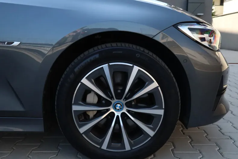 BMW 330e (Seria 3) din 2022 cu 112.700 km - oferta BMW227205 - foto 9