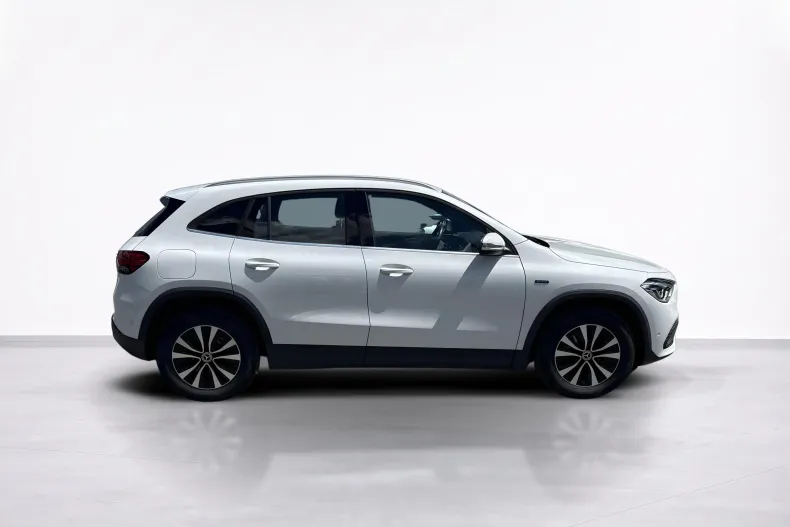 Mercedes-Benz GLA (Clasa GLA) din 2021 cu 118.421 km - oferta MER227209 - foto 6