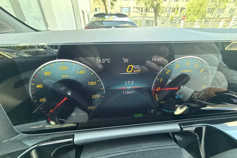 Mercedes-Benz GLA (Clasa GLA) din 2021 cu 118.421 km - oferta MER227209 - foto 10
