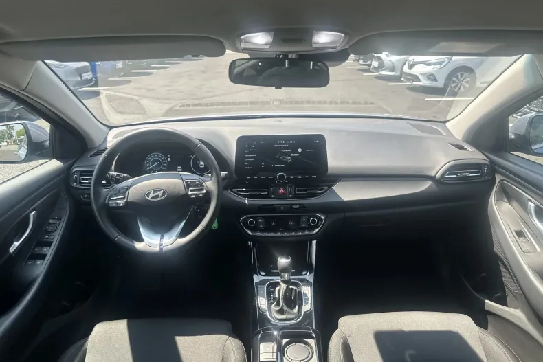 Hyundai i30 din 2024 cu 13.420 km - oferta HYU227216 - foto 9