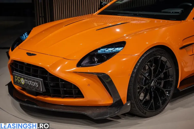 Aston Martin V8 Vantage din 2025 cu 9.200 km - oferta AST227225 - foto 2