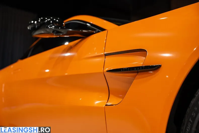 Aston Martin V8 Vantage din 2025 cu 9.200 km - oferta AST227225 - foto 15