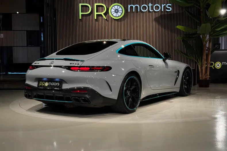 Mercedes-Benz AMG GT (Clasa GT) din 2024 cu 21.300 km - oferta MER227229 - foto 3