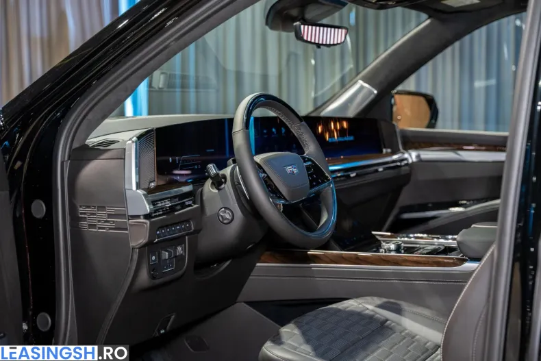 Cadillac Escalade din 2025 cu 5.200 km - oferta CAD227230 - foto 14