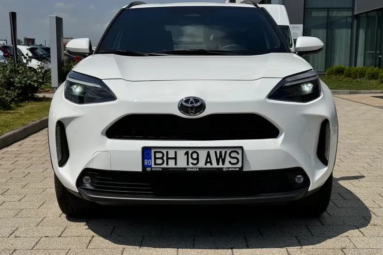 Toyota Yaris din 2025 cu 2.532 km - oferta TOY227235 - foto 2