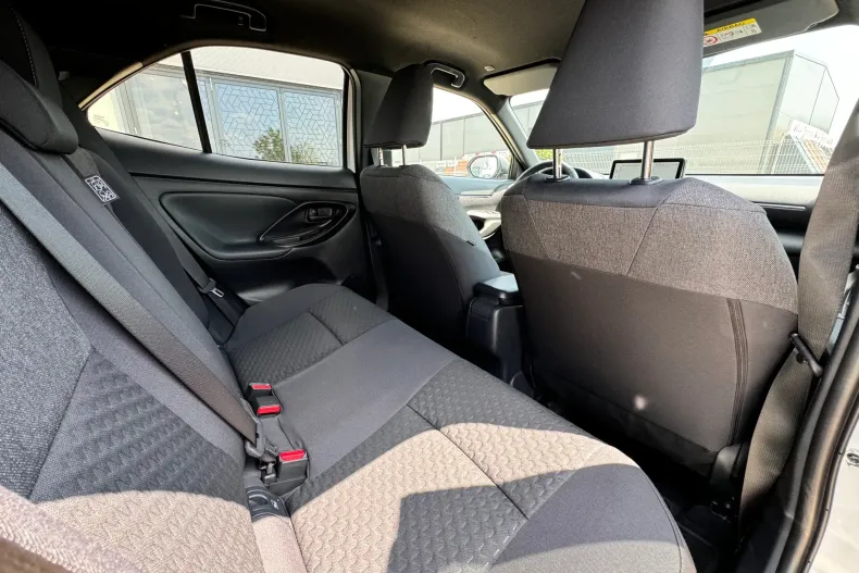 Toyota Yaris din 2025 cu 2.532 km - oferta TOY227235 - foto 26