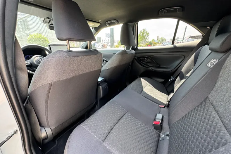 Toyota Yaris din 2025 cu 2.532 km - oferta TOY227235 - foto 27
