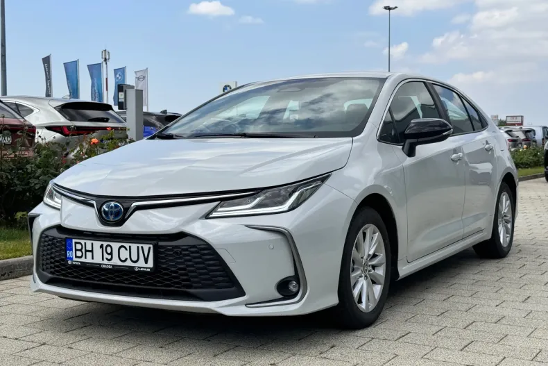 Toyota Corolla din 2026 cu 3.750 km - oferta TOY227236 - foto 3