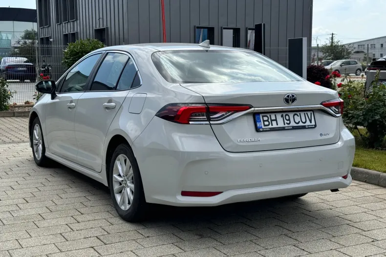 Toyota Corolla din 2026 cu 3.750 km - oferta TOY227236 - foto 5