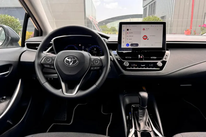Toyota Corolla din 2026 cu 3.750 km - oferta TOY227236 - foto 14