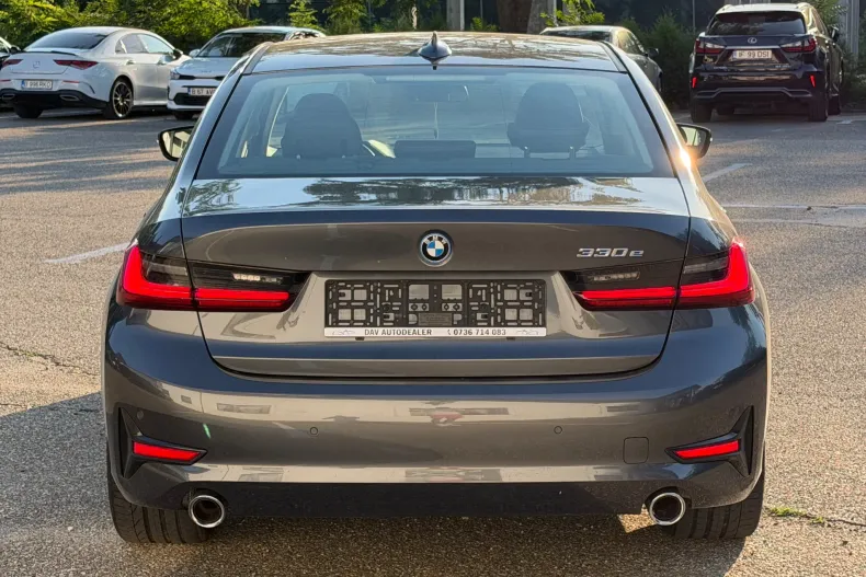 BMW 330e (Seria 3) din 2022 cu 143.000 km - oferta BMW227240 - foto 4