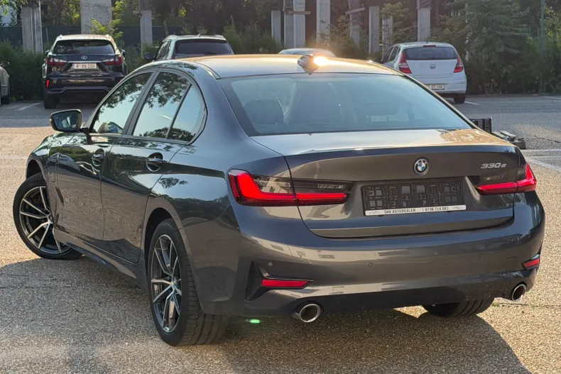 BMW 330e (Seria 3) din 2022 cu 143.000 km - oferta BMW227240 - foto 10