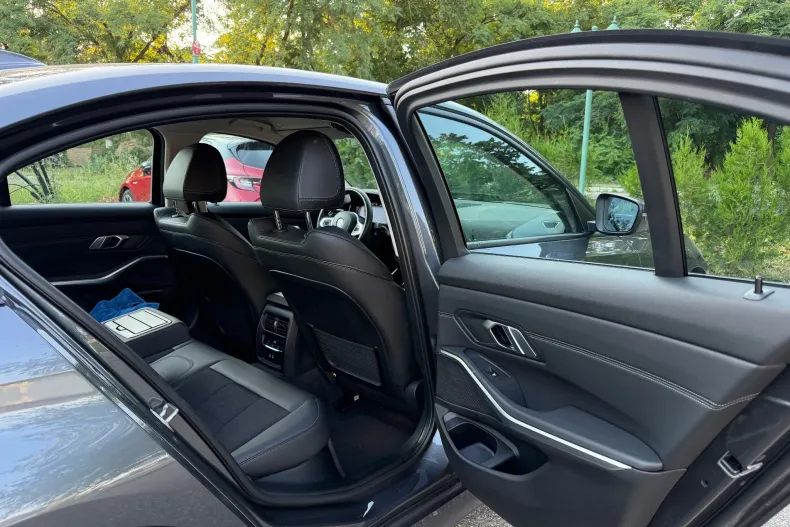 BMW 330e (Seria 3) din 2022 cu 143.000 km - oferta BMW227240 - foto 19