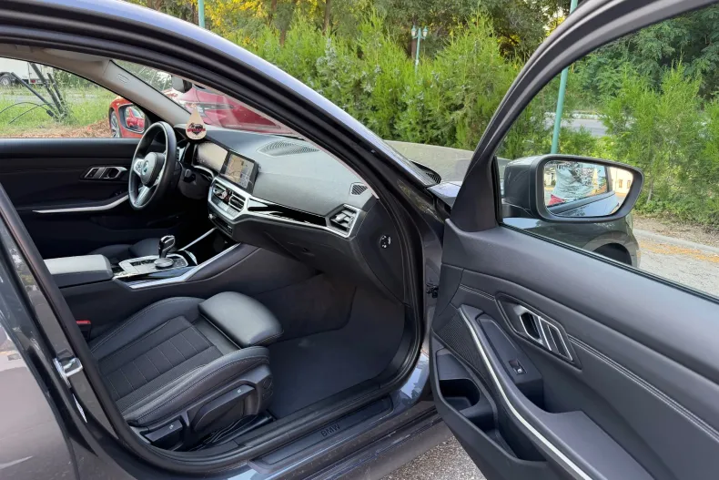 BMW 330e (Seria 3) din 2022 cu 143.000 km - oferta BMW227240 - foto 20