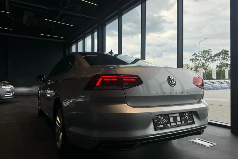 Volkswagen Passat din 2020 cu 87.695 km - oferta VOL227255 - foto 3