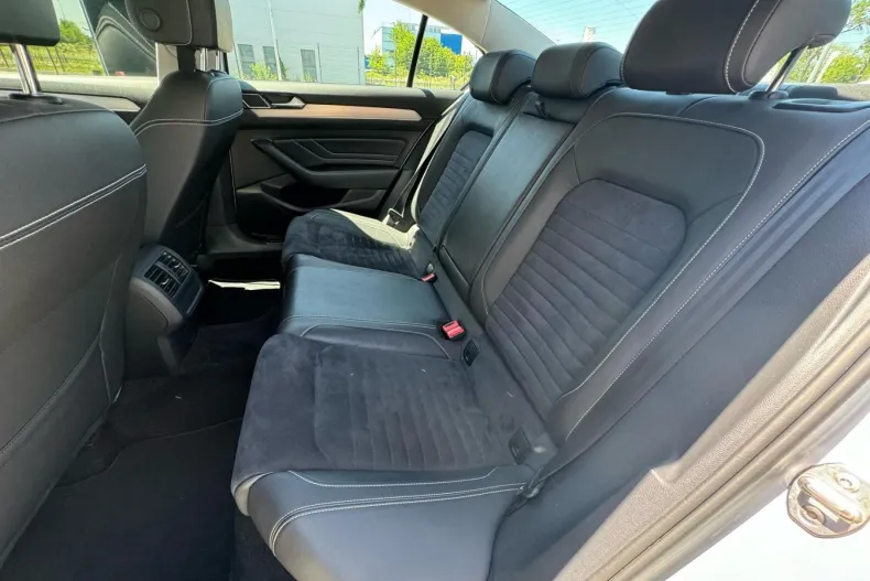 Volkswagen Passat din 2020 cu 87.695 km - oferta VOL227255 - foto 25