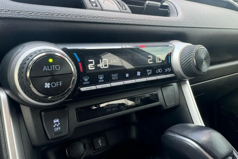 Toyota RAV4 din 2021 cu 65.437 km - oferta TOY227258 - foto 5