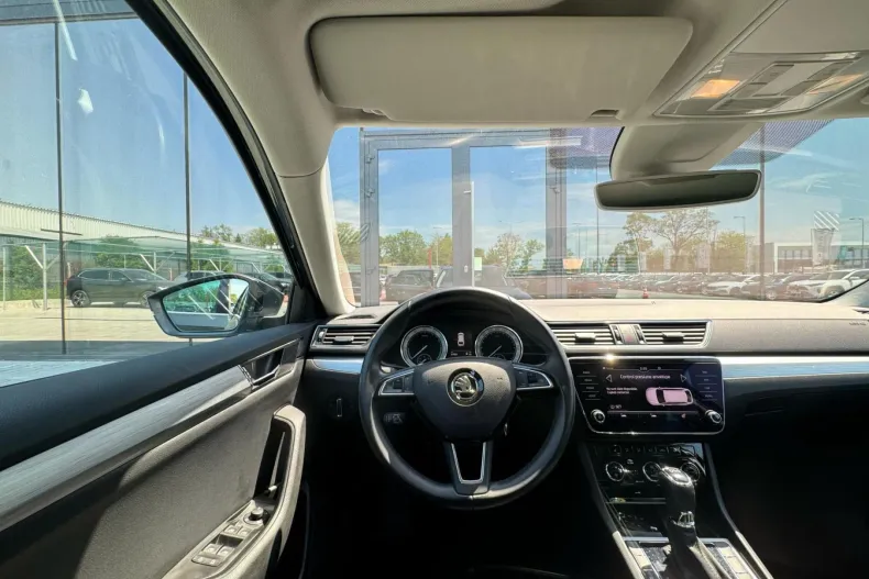 Skoda Superb din 2020 cu 67.877 km - oferta SKO227259 - foto 2