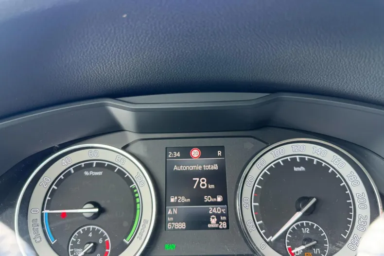 Skoda Superb din 2020 cu 67.877 km - oferta SKO227259 - foto 8
