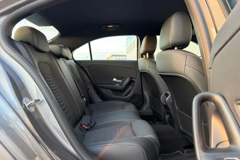 Mercedes-Benz A 180 (Clasa A) din 2021 cu 107.733 km - oferta MER227285 - foto 6