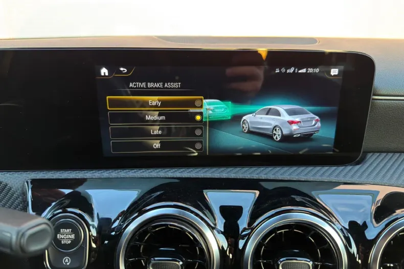 Mercedes-Benz A 180 (Clasa A) din 2021 cu 107.733 km - oferta MER227285 - foto 16
