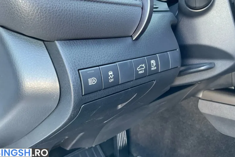 Toyota Camry din 2021 cu 109.717 km - oferta TOY227306 - foto 33