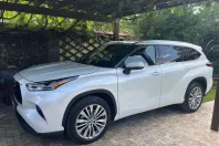 Toyota Highlander din 2022 cu 41.821 km - oferta TOY227311 - foto 1