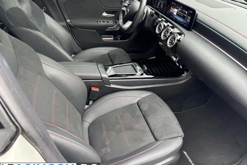 Mercedes-Benz CLA 200 (Clasa CLA) din 2024 cu 34.800 km - oferta MER227316 - foto 11