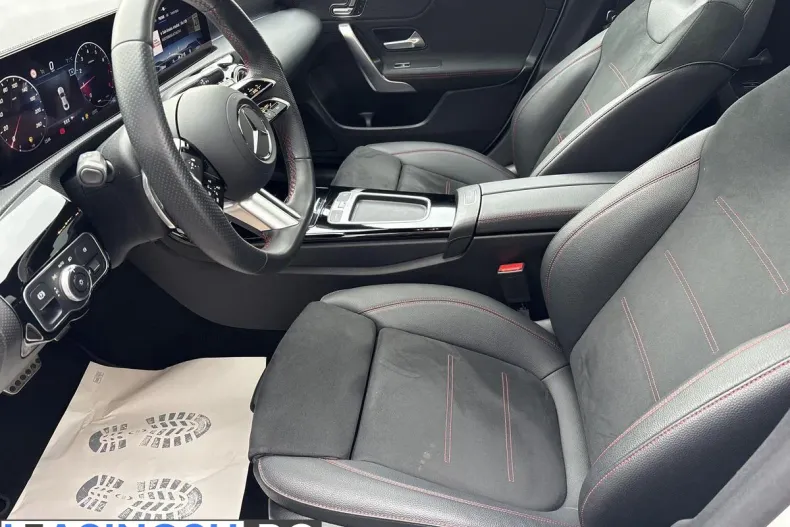Mercedes-Benz CLA 200 (Clasa CLA) din 2024 cu 34.800 km - oferta MER227316 - foto 12