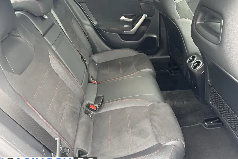 Mercedes-Benz CLA 200 (Clasa CLA) din 2024 cu 34.800 km - oferta MER227316 - foto 13