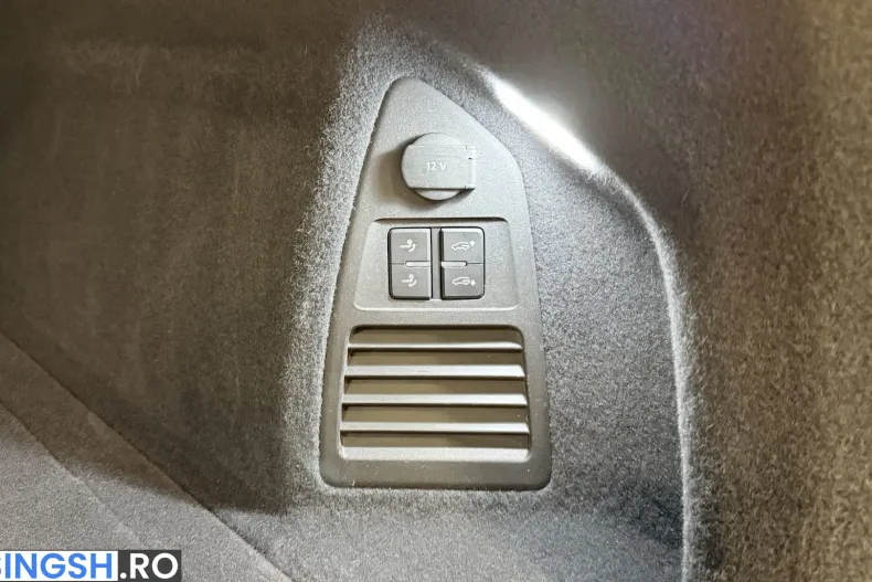 Volkswagen Touareg din 2022 cu 174.657 km - oferta VOL227325 - foto 37