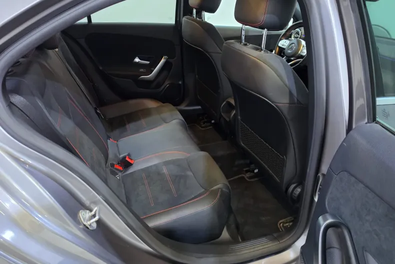 Mercedes-Benz A 250 (Clasa A) din 2022 cu 134.803 km - oferta MER227330 - foto 12