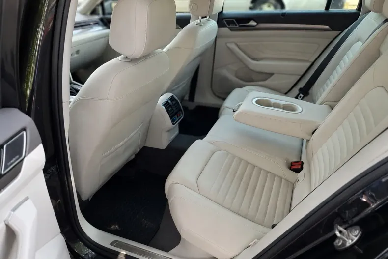 Volkswagen Passat Alltrack din 2022 cu 147.458 km - oferta VOL227341 - foto 25