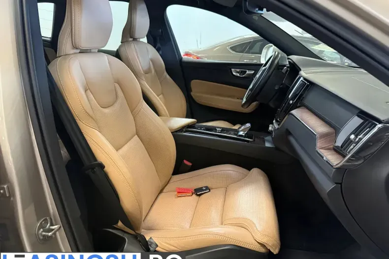 Volvo XC60 din 2023 cu 159.200 km - oferta VOL227345 - foto 5