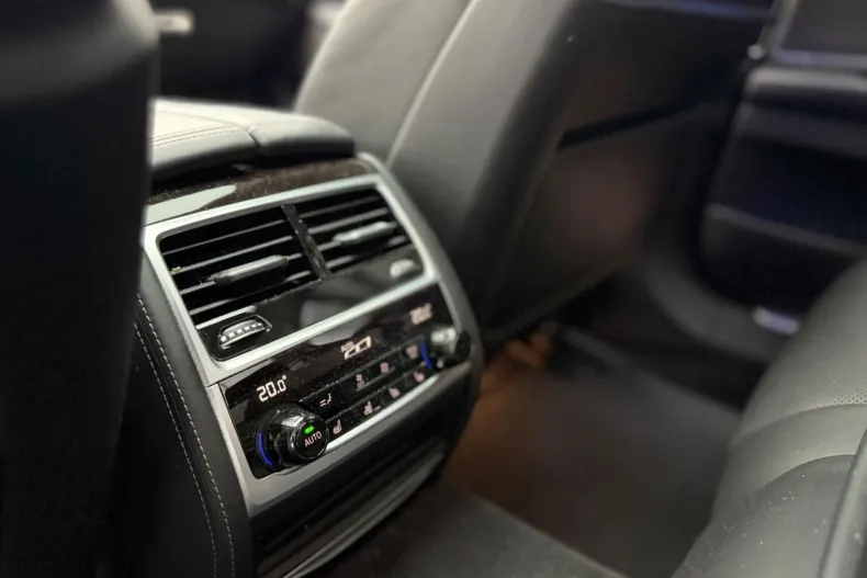 BMW 740d (Seria 7) din 2020 cu 82.954 km - oferta BMW227348 - foto 23