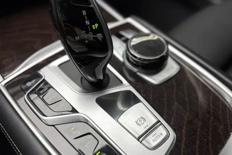 BMW 740d (Seria 7) din 2020 cu 82.954 km - oferta BMW227348 - foto 37