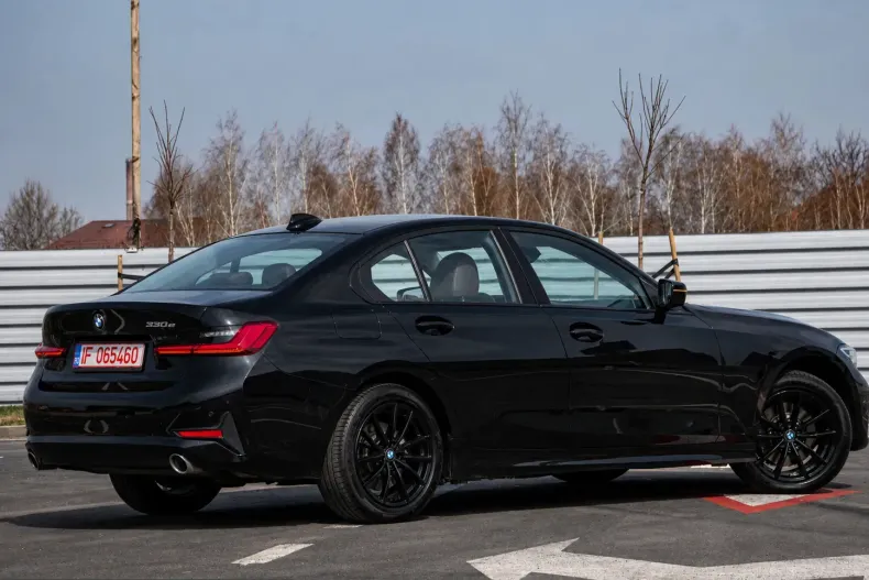 BMW 330e (Seria 3) din 2020 cu 163.000 km - oferta BMW227350 - foto 9
