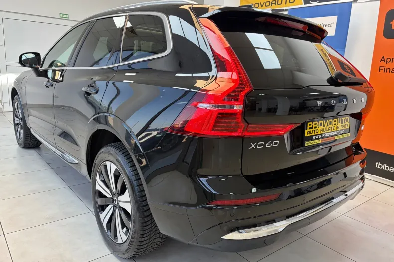 Volvo XC60 din 2023 cu 179.900 km - oferta VOL227352 - foto 3